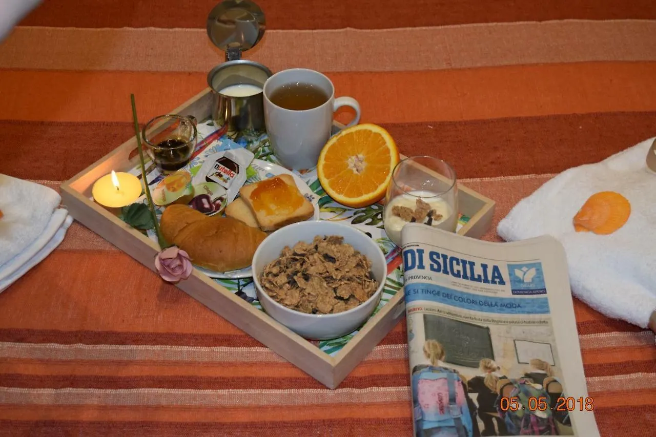 Ferienwohnung Il Tempo Ritrovato - Locazione Ad Uso Turistico Palermo Apartment